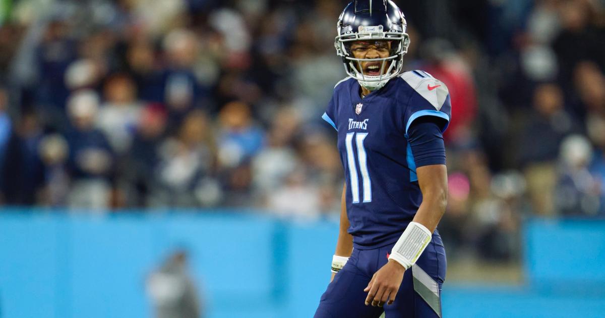 How did Joshua Dobbs play? Titans QB's solid showing vs. Cowboys leaves Mike Vrabel with a choice for Week 18