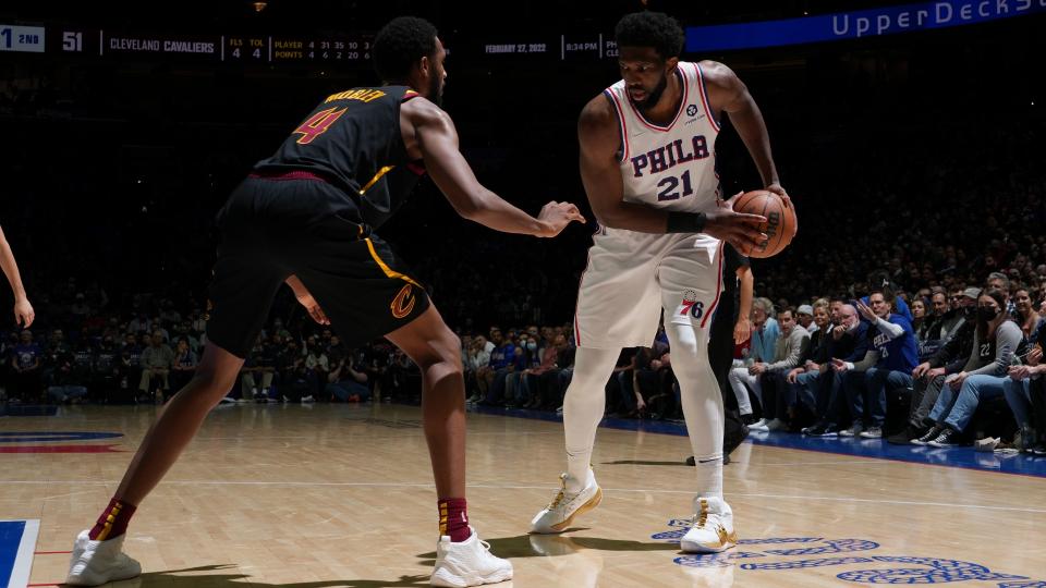 Evan Mobley, Joel Embiid 12282022